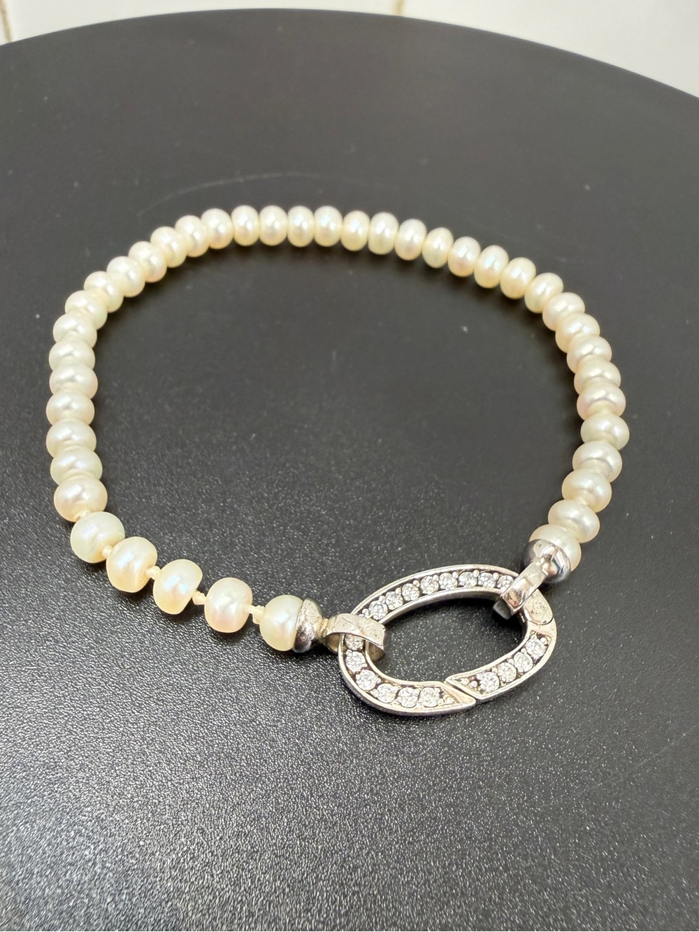 Pearl Beaded Bracelet with Crystal Oval Clasp - White